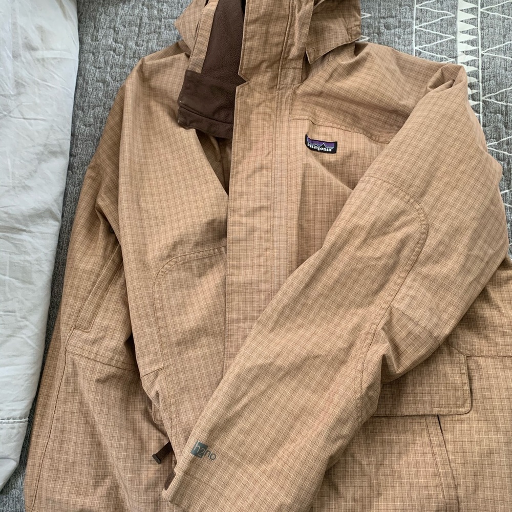 Men’s Large Patagonia snowshot jacket